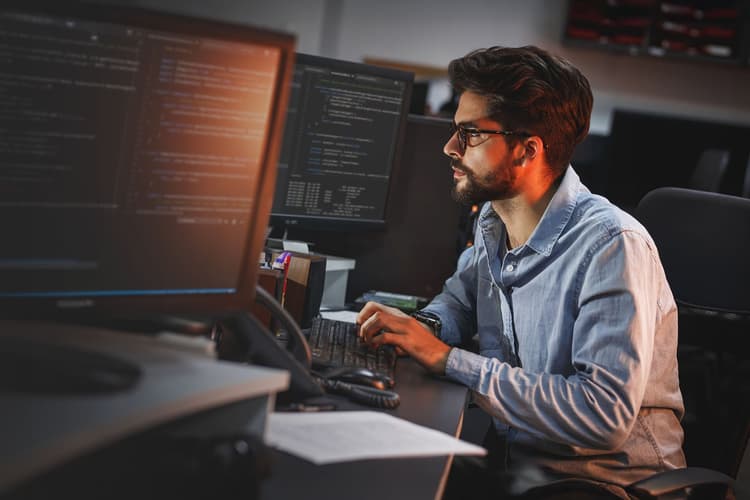 Magento Open Source a Magento Commerce - wady i zalety